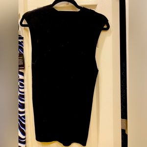 Never Worn Beautiful Guess style light, sleeveless sweater